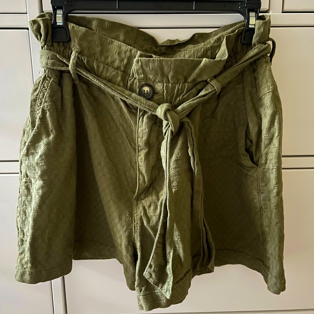 Anthropologie Amadi Rhys Textured Paperbag Shorts